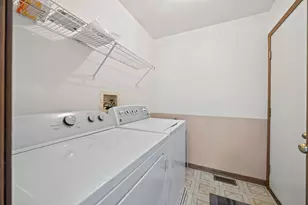 205 Woodlet Ln, Bolingbrook, IL 60490 - Photo 25