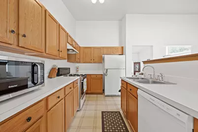 205 Woodlet Lane, Bolingbrook, IL 60490 - Photo 7