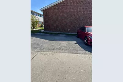 8058 W Lyons Street #B, Niles, IL 60714 - Photo 5
