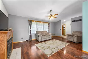 1019 Sandhurst Dr, Sandwich, IL 60548 - Photo 7