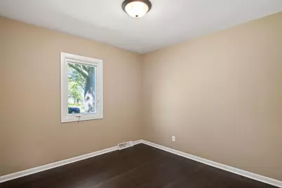 104 N Spruce Street, Cortland, IL 60112 - Photo 11