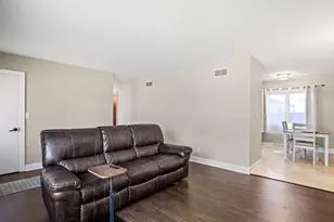 104 N Spruce St, Cortland, IL 60112 - Photo 7