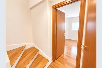 1647 W Sherwin Avenue #1, Chicago, IL 60626 - Photo 11