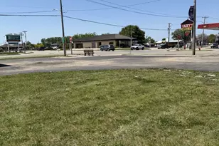 459 W Walnut St, Oglesby, IL 61348 - Photo 1