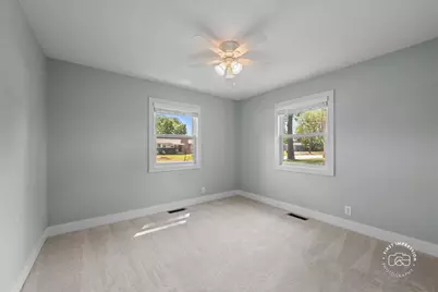 315 S Westlawn Avenue, Aurora, IL 60506 - Photo 17
