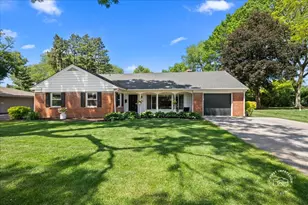 315 S Westlawn Ave, Aurora, IL 60506 - Photo 1