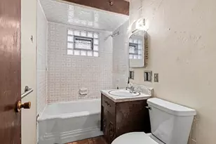 9220 Monitor Ave, Oak Lawn, IL 60453 - Photo 13
