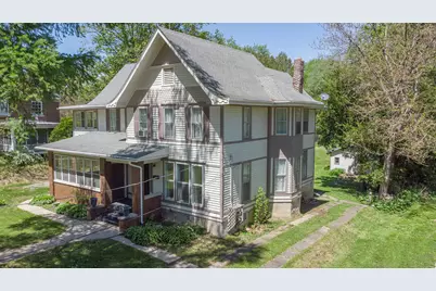 916 W Stephenson Street, Freeport, IL 61032 - Photo 1