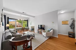 1241 W Rosemont Ave, Chicago, IL 60660 - Photo 3