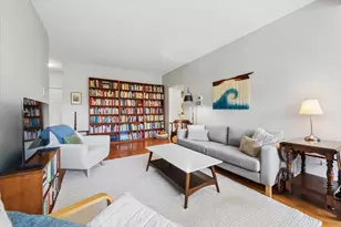 1241 W Rosemont Ave, Chicago, IL 60660 - Photo 5