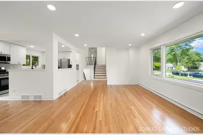 102 N Erie Street, Wheaton, IL 60187 - Photo 5