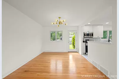 102 N Erie Street, Wheaton, IL 60187 - Photo 7