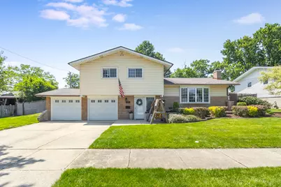 14858 Parkside Avenue, Oak Forest, IL 60452 - Photo 1