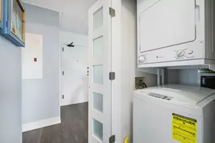 75 Kristin Cir, Schaumburg, IL 60195 - Photo 15