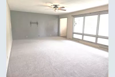211 E Depew Street, Odin, IL 62870 - Photo 5