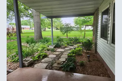 211 E Depew Street, Odin, IL 62870 - Photo 37