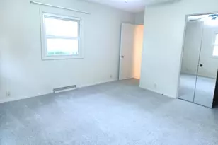211 E Depew St, Odin, IL 62870 - Photo 15