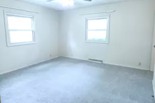 211 E Depew St, Odin, IL 62870 - Photo 13