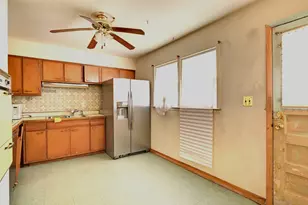 9143 S Cottage Grove Ave, Chicago, IL 60619 - Photo 7