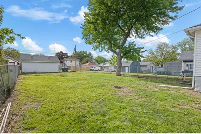 2132 Farnam Street, Davenport, IA 52803 - Photo 33