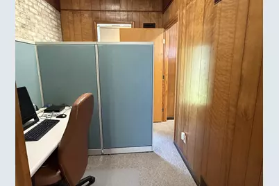 513 E Locust Street, Bloomington, IL 61701 - Photo 5