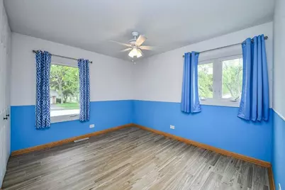 110 Oakwood Lane, Bartlett, IL 60103 - Photo 13