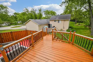 110 Oakwood Ln, Bartlett, IL 60103 - Photo 23