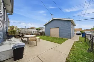 1833 S 47th Ct, Cicero, IL 60804 - Photo 29