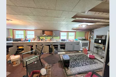 214 Pyle Street, Carrier Mills, IL 62917 - Photo 7