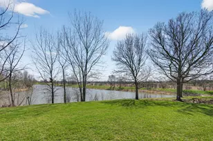 2027 S Kristina Ln, Round Lake, IL 60073 - Photo 21