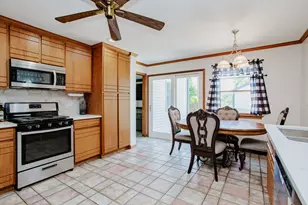 2705 School Dr, Rolling Meadows, IL 60008 - Photo 7