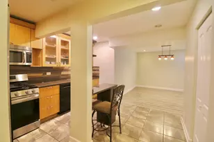 12 Oak Creek Dr, Buffalo Grove, IL 60089 - Photo 5