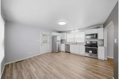 1517 E Roosevelt Road, Wheaton, IL 60187 - Photo 7