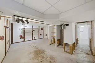 1517 E Roosevelt Rd, Wheaton, IL 60187 - Photo 31