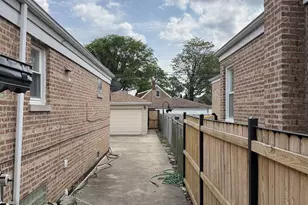 3725 W 80th St, Chicago, IL 60652 - Photo 9