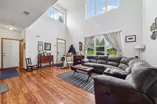 502 Heritage Ct, Saint Charles, IL 60175 - Photo 3