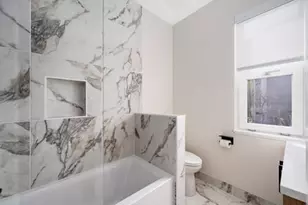 3992 S Lake Park Ave, Chicago, IL 60653 - Photo 17