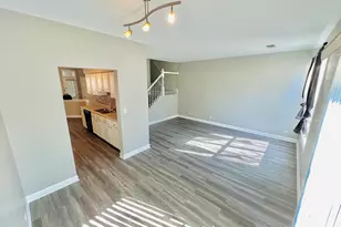 925 Sheridan Cir, Naperville, IL 60563 - Photo 3