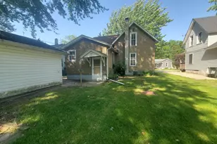 906 3rd Ave, Sterling, IL 61081 - Photo 3