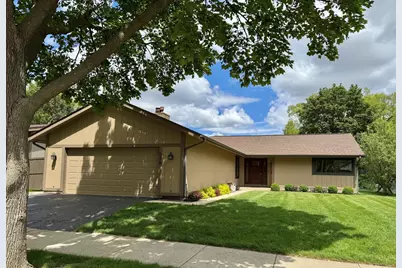 626 Bryce Trail, Roselle, IL 60172 - Photo 1