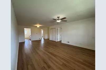 633 Dulles Road #B, Des Plaines, IL 60016 - Photo 3