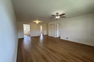 633 Dulles Rd, Des Plaines, IL 60016 - Photo 3