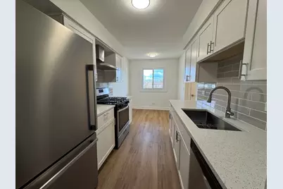 633 Dulles Road #B, Des Plaines, IL 60016 - Photo 5