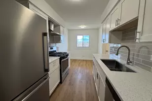 633 Dulles Rd, Des Plaines, IL 60016 - Photo 5