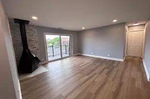 705 Tipperary Ct, Schaumburg, IL 60193 - Photo 3