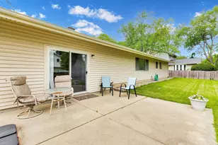 605 N Rohlwing Rd, Palatine, IL 60074 - Photo 19
