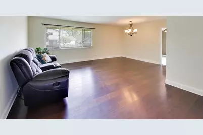 605 N Rohlwing Road, Palatine, IL 60074 - Photo 3