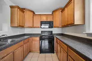 249 Judy Ln, Cortland, IL 60112 - Photo 3