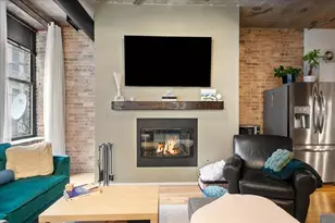 110 N Peoria St, Chicago, IL 60607 - Photo 5