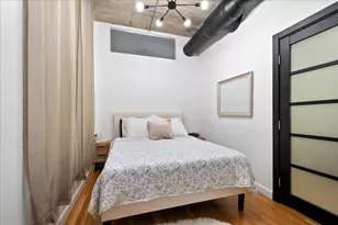 110 N Peoria St, Chicago, IL 60607 - Photo 11